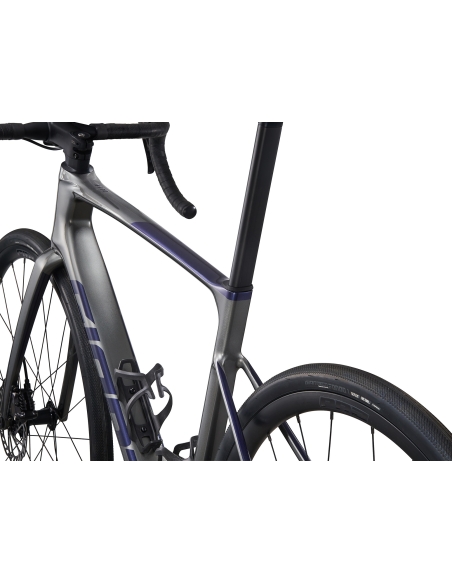 Road bike GIANT Defy Advanced 1, Charcoal/Milky Way (M/L)