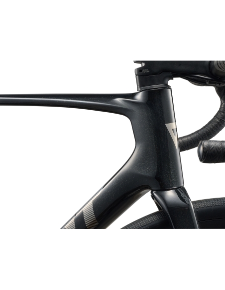 Шоссейный велосипед GIANT Defy Advanced 2 (2026) Abyss Black (M/L)