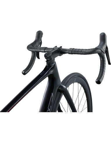 Maantiepyörä GIANT Defy Advanced Pro 2, Carbon/Sangria (M)