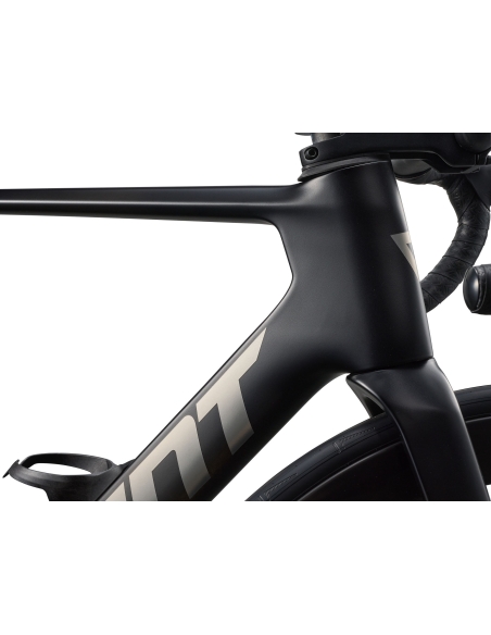 Шоссейный велосипед GIANT Propel Advanced 1 (2027) Carbon (M)